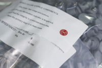 Clear PE bag of gamma sterilized Aptar Pharma’s Ready-to-Use (RTU) lyo vial stoppers guaranteed sterile at the time of use.