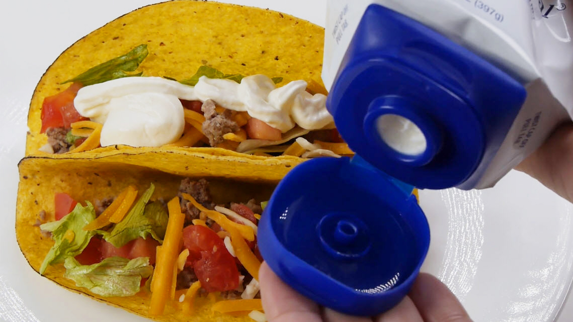 VIDEO: Dispensing Sour Cream 'The Aptar Way'!