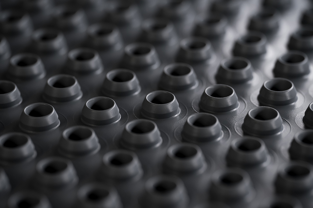 Aptar Pharma stoppers leverage state-of-the-art pure formulations and proprietary design to guarantee chemical and functional performance