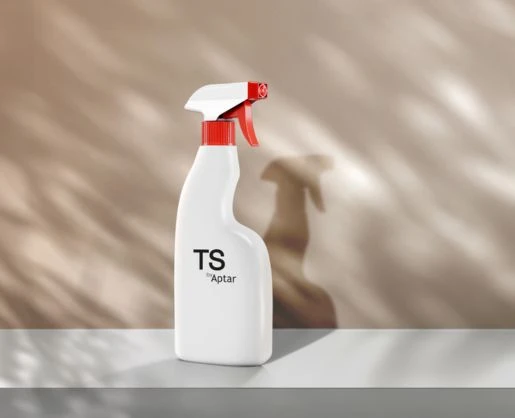 Aptar- Beauty-TS-Trigger-KV-Bathroom-editorial-red-trigger.jpg