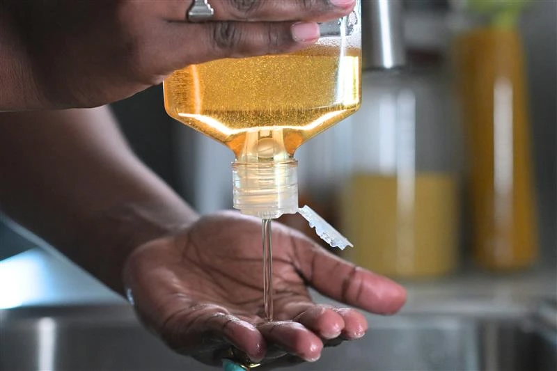 Squeeze and Dose 1.jpg